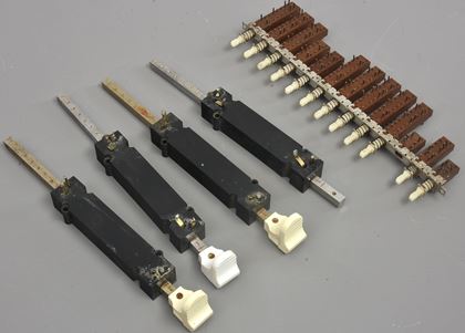Vox-Continental drawbars, switches